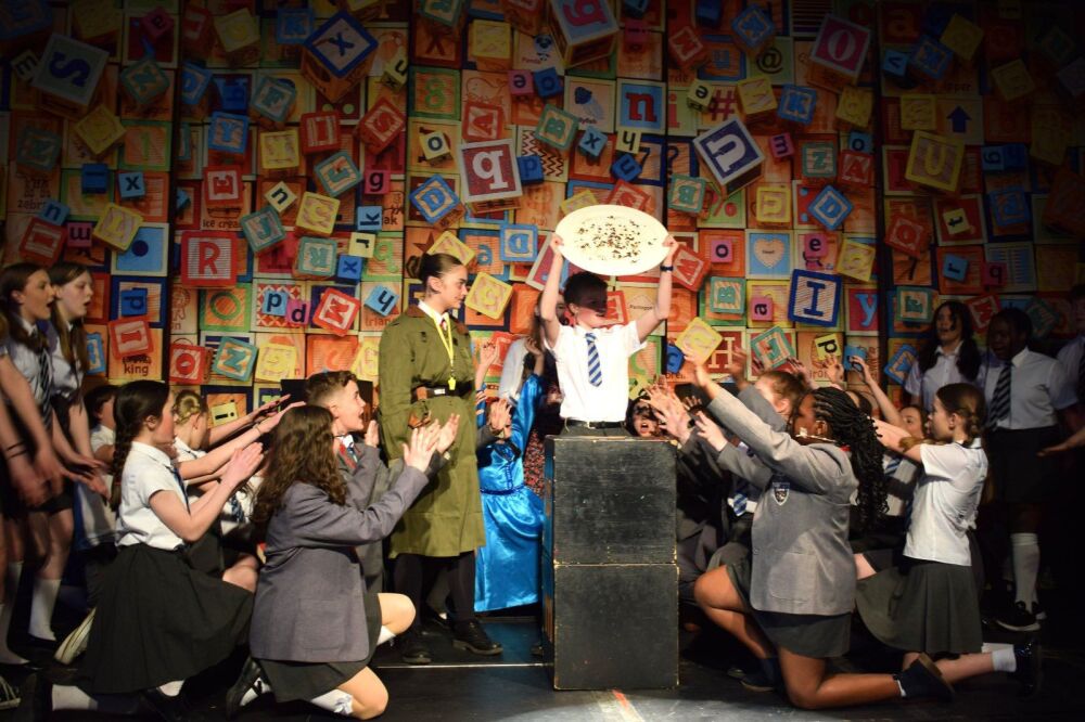 Matilda - A1 STAGE - POP-UP FLATS 3.5m high - PHOTOS - 29