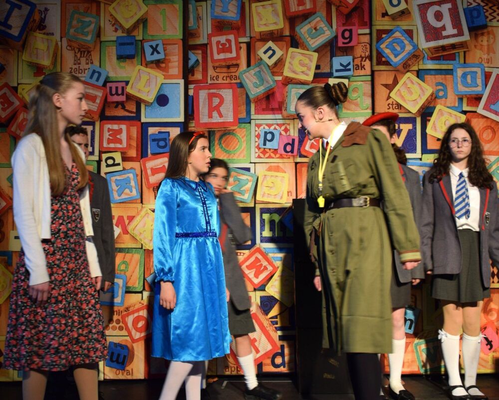 Matilda - A1 STAGE - POP-UP FLATS 3.5m high - PHOTOS - 33
