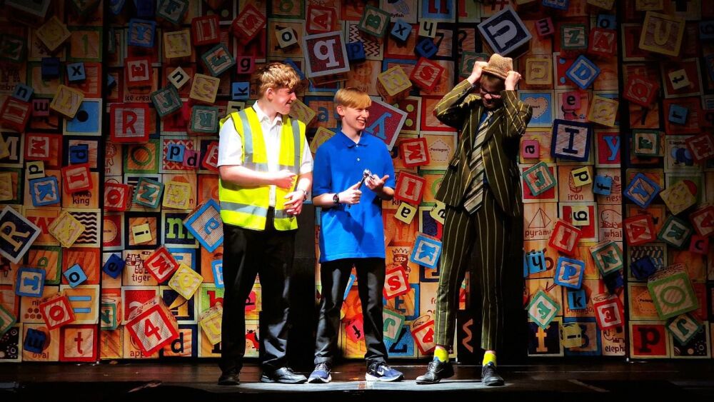 Matilda - A1 STAGE - POP-UP FLATS 3.5m high - PHOTOS - 39