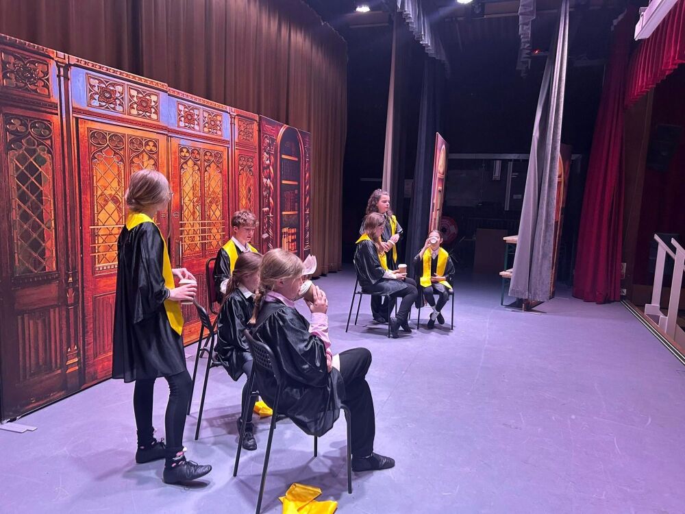 School of Rock - A1 STAGE - POP-UP FLATS 2.3m high - PHOTOS - 59