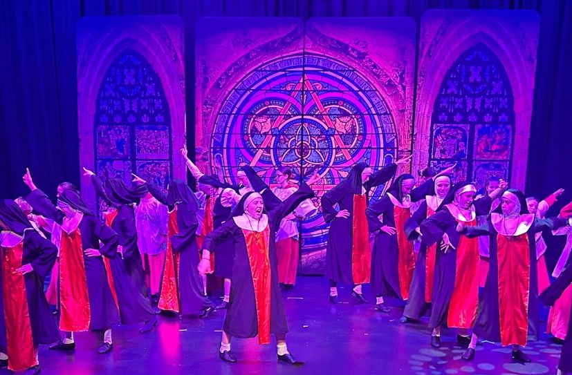 Sister Act - A1 STAGE - POP-UP FLATS 3.5m high - PHOTOS - 54