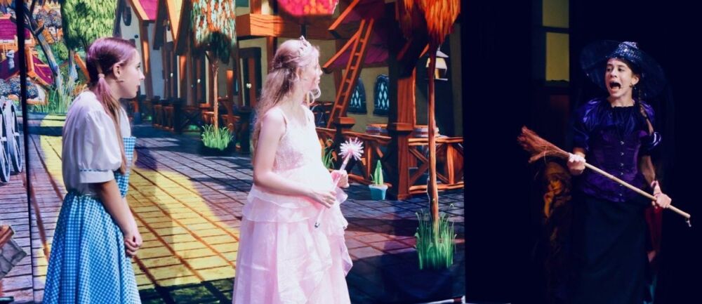 Wizard of Oz (a) - A1 STAGE - POP-UP FLATS 2.3m high - PHOTOS - 34