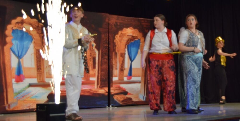 Aladdin (a) - A1 STAGE - POP-UP FLATS 2.3m high - PHOTOS - 23
