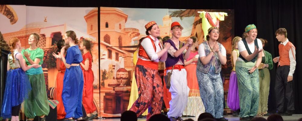 Aladdin (a) - A1 STAGE - POP-UP FLATS 2.3m high - PHOTOS - 25