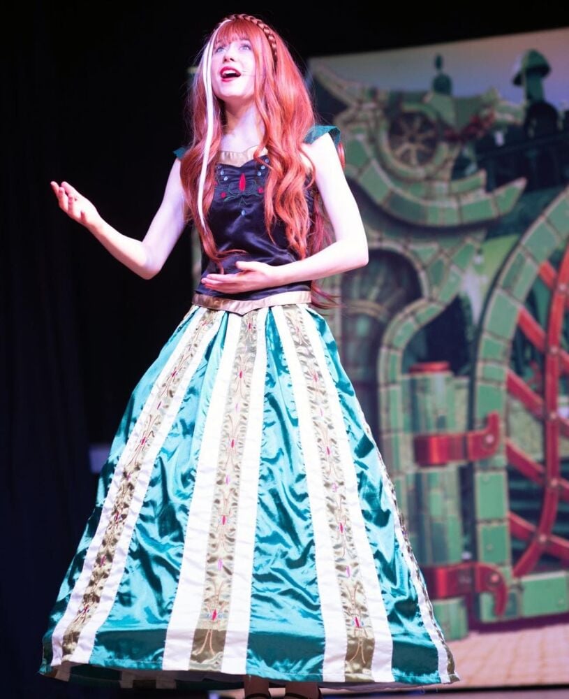 Frozen - A1 STAGE - POP-UP FLATS 2.3m high - PHOTOS - 62