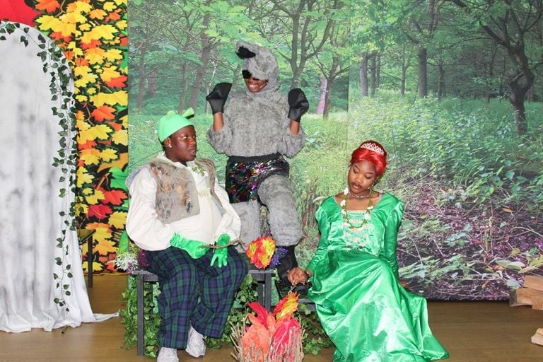 Shrek - A1 STAGE - POP-UP FLATS 2.3m high - PHOTOS - 70