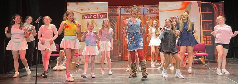 Legally Blonde - A1 STAGE - POP-UP FLATS 2.3m high - PHOTOS - 74