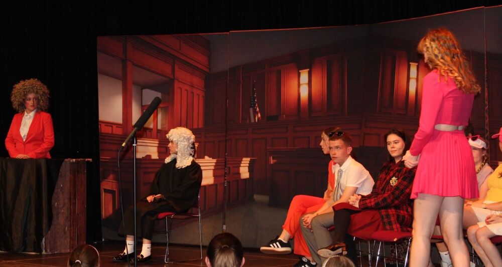 Legally Blonde - A1 STAGE - POP-UP FLATS 2.3m high - PHOTOS - 79