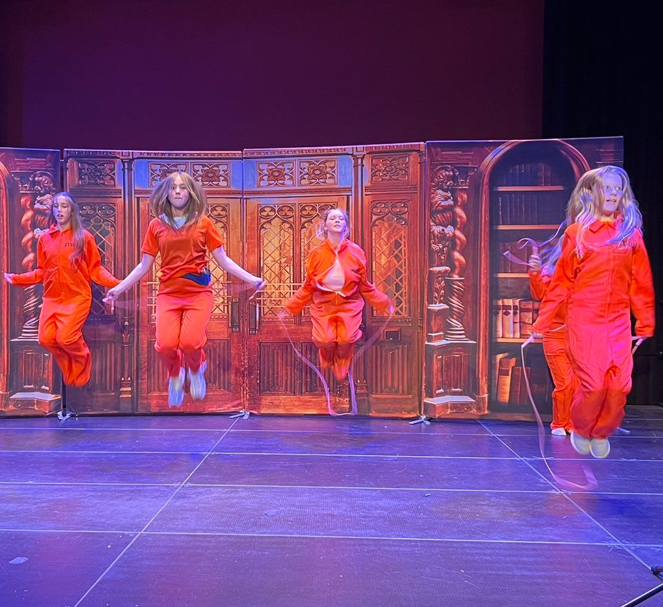 Legally Blonde - A1 STAGE - POP-UP FLATS 2.3m high - PHOTOS - 84