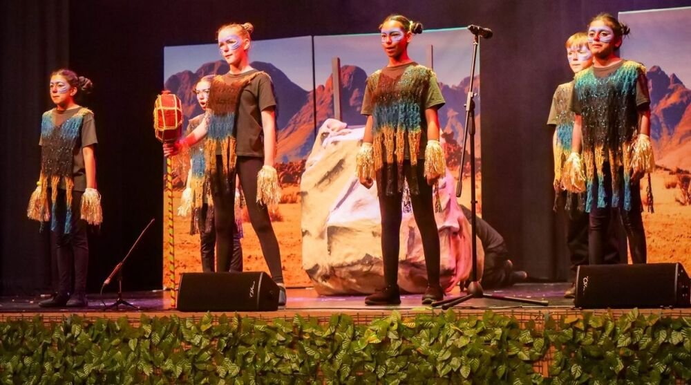 Lion King - A1 STAGE - POP-UP FLATS 2.3m high - PHOTOS - 12