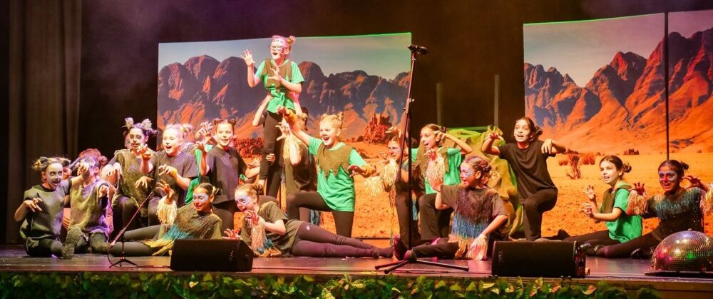 Lion King - A1 STAGE - POP-UP FLATS 2.3m high - PHOTOS - 13