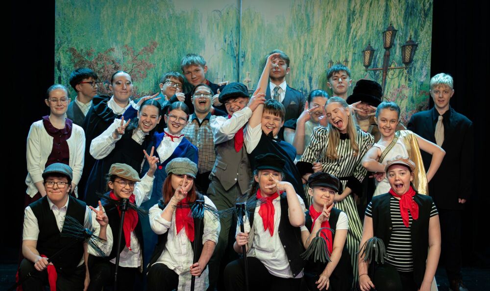 Mary Poppins - A1 STAGE - POP-UP FLATS 2.3m high - PHOTOS - 02