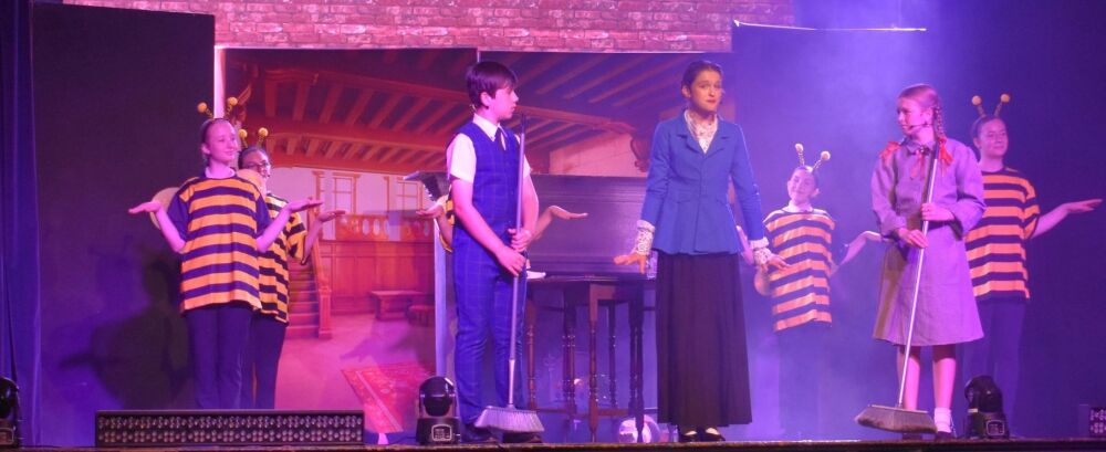 Mary Poppins - A1 STAGE - POP-UP FLATS 2.3m high - PHOTOS - 04