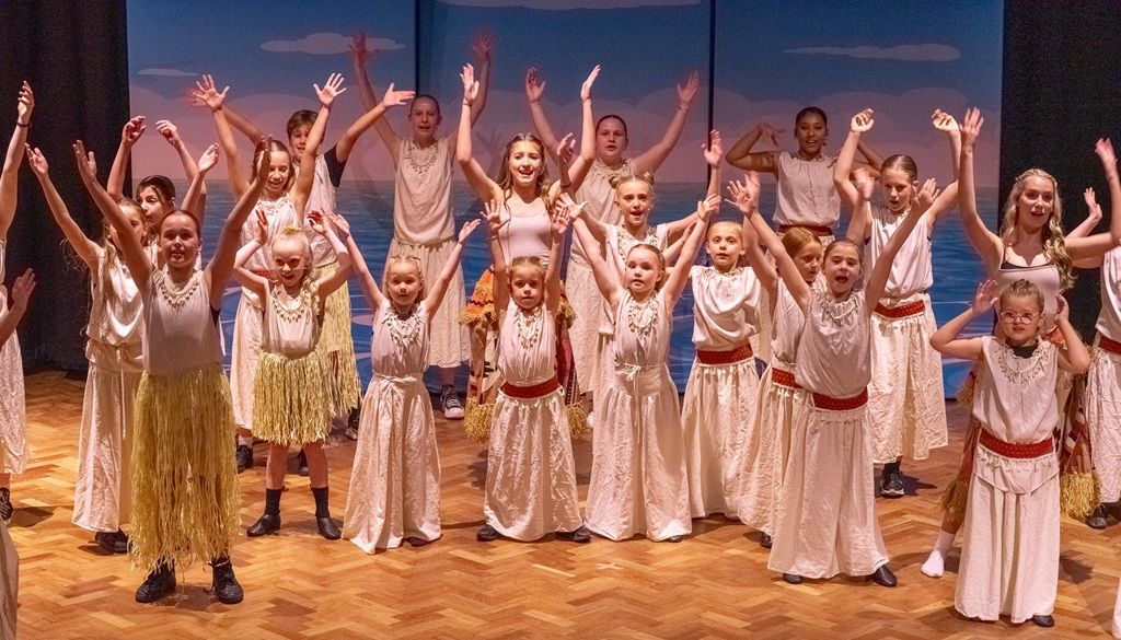 Moana - A1 STAGE - POP-UP FLATS 2.3m high - PHOTOS - 05