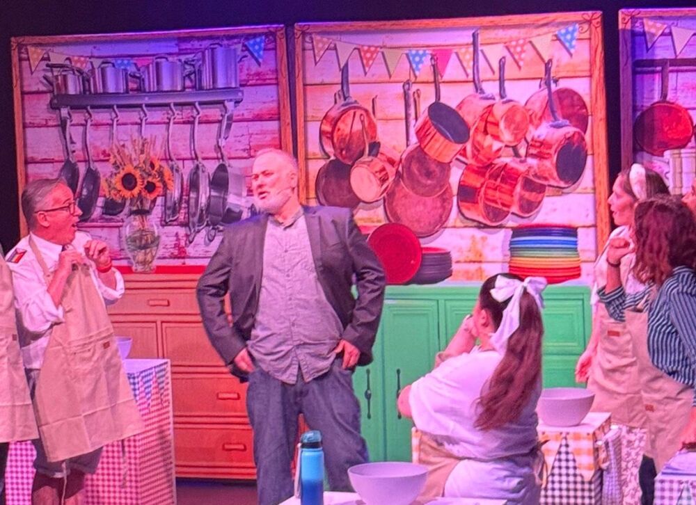 Great British Bake Off - A1 STAGE - POP-UP PHOTOS 2.3m high - 09