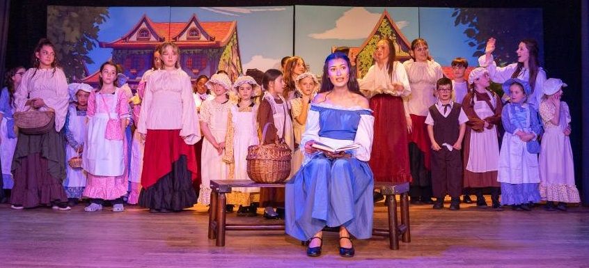 Beauty and the Beast (a) - A1 STAGE - POP-UP FLATS - 10