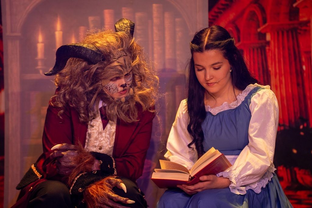 Beauty and the Beast (a) - A1 STAGE - POP-UP FLATS - 17