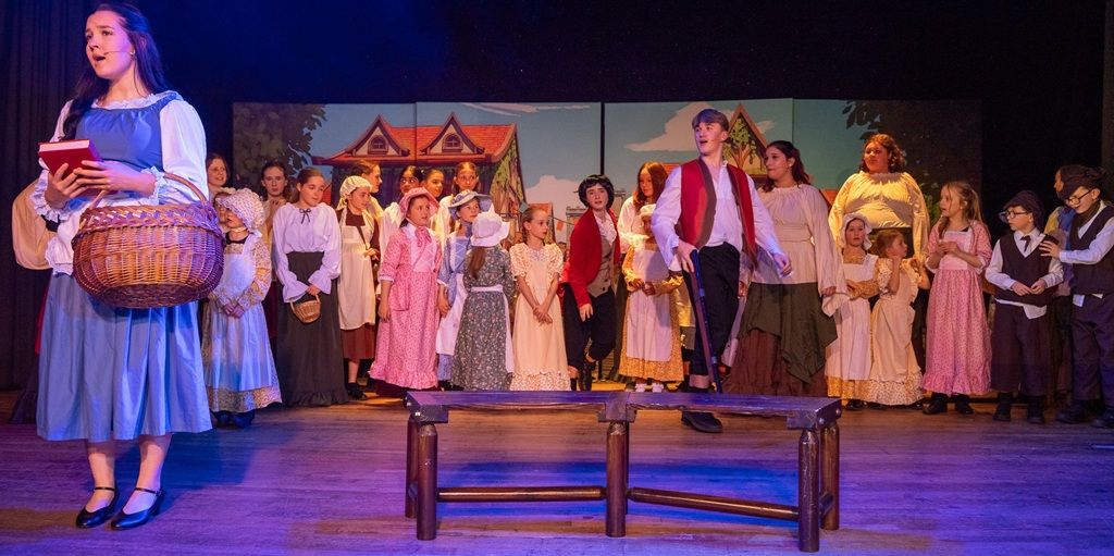 Beauty and the Beast (a) - A1 STAGE - POP-UP FLATS - 18