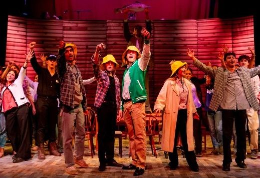 Come From Away - A1 STAGE - POP-UP FLATS 3.5m high - PHOTOS - 08