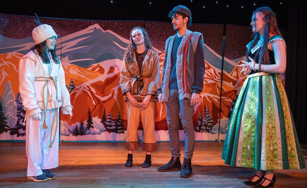 Frozen - A1 STAGE - POP-UP FLATS 2.3m high - PHOTOS - 70