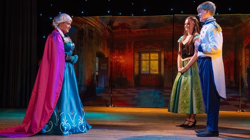 Frozen - A1 STAGE - POP-UP FLATS 2.3m high - PHOTOS - 76