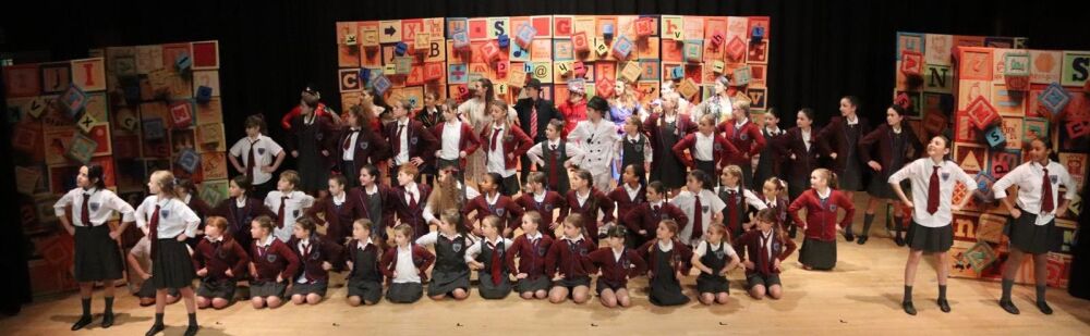 Matilda (a) - A1 STAGE - POP-UP FLATS 2.3m high - PHOTOS - 10