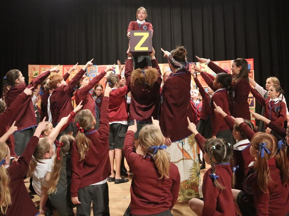 Matilda (a) - A1 STAGE - POP-UP FLATS 2.3m high - PHOTOS - 17