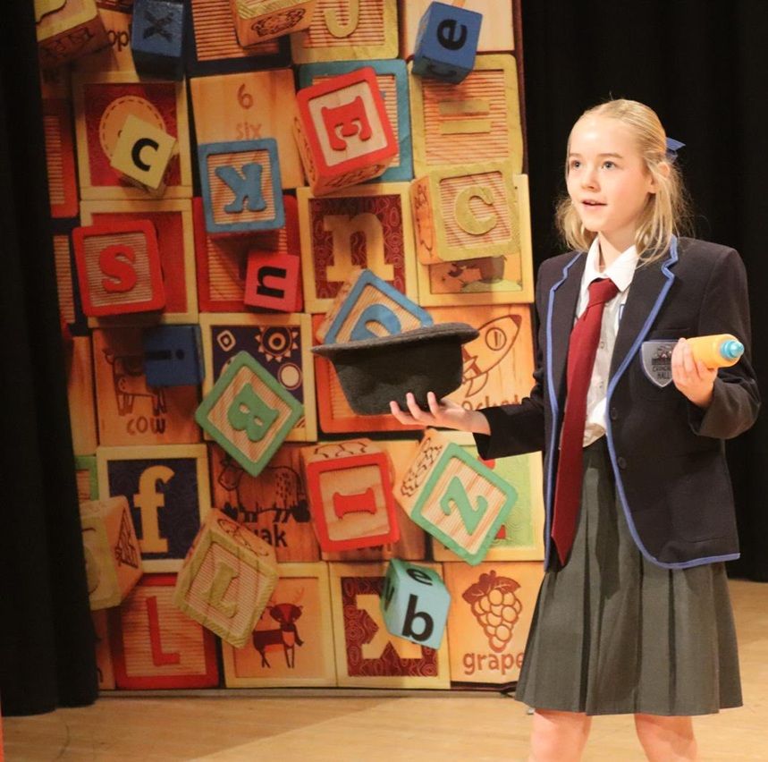 Matilda (a) - A1 STAGE - POP-UP FLATS 2.3m high - PHOTOS - 18