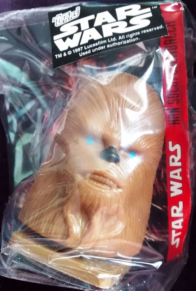 Star Wars - Candy Container With Collector Card - Chewbacca - Topps - 1997 - NEW