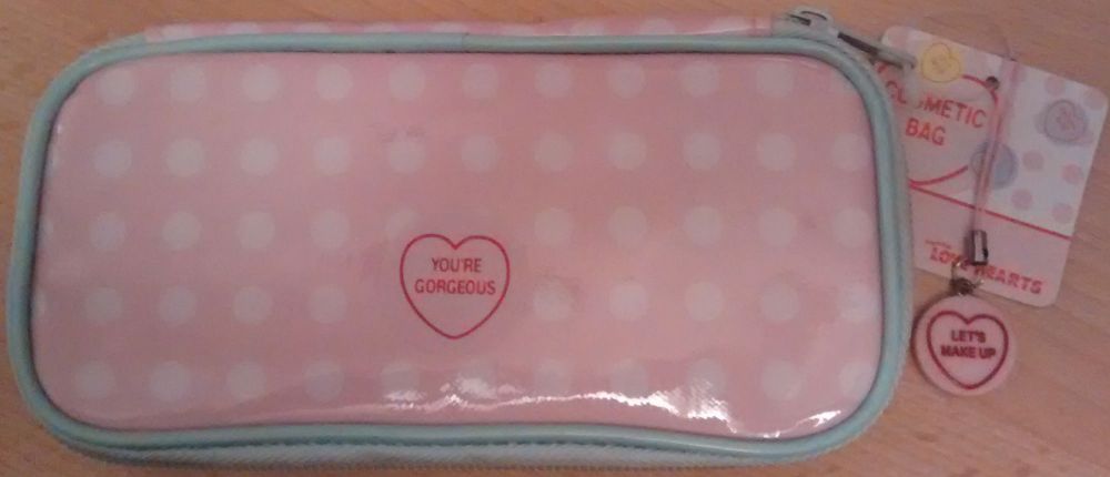 Swizzels Matlow - Love Hearts Cosmetic Bag With Brushes And Free Charm - NE