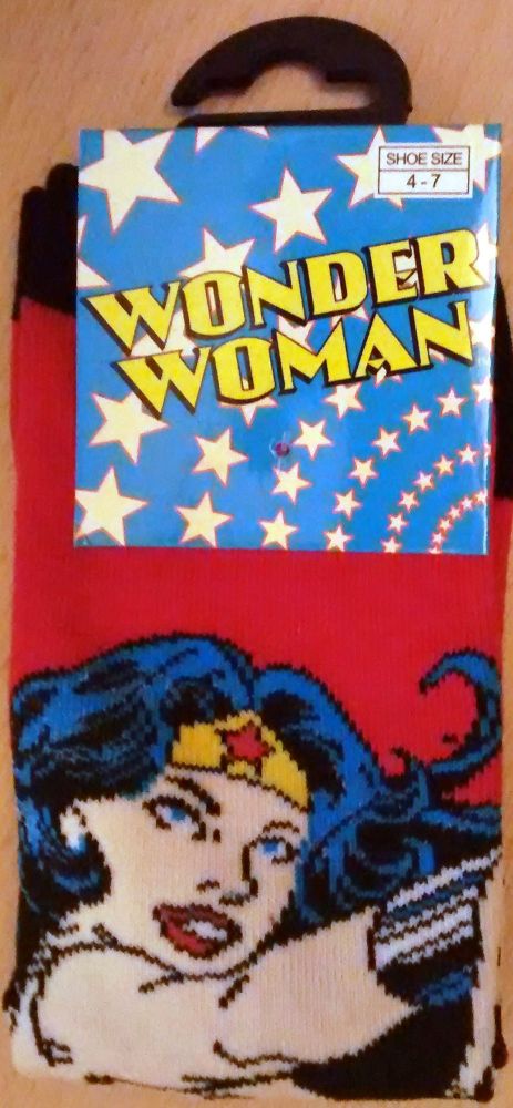 Wonder Woman - Ladies Socks - Red With Picture - NEW