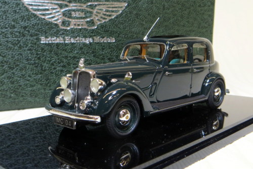 MC.04. 1948 P3 4-light, Sports Saloon. Green.