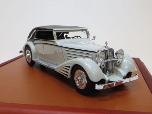 1934 MAYBACH DS8 STREAMLINE CONVERTIBLE, CLOSED. BLACK/GREY.  SCALE 1:43.