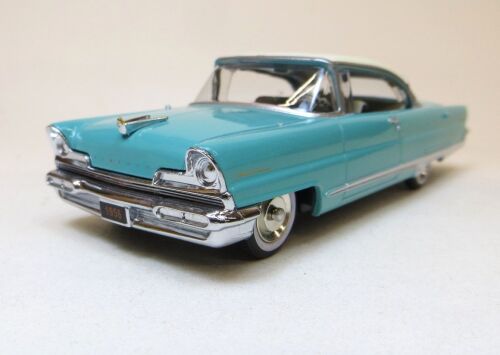 1956 LINCOLN PREMIERE COUPE, WHITE OVER TURQUOISE. SCALE 1:43.