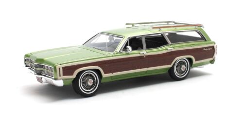 1 1969 FORD LTD COUNTRY SQUIRE, WOODY STATION WAGON, METALLIC GREEN.