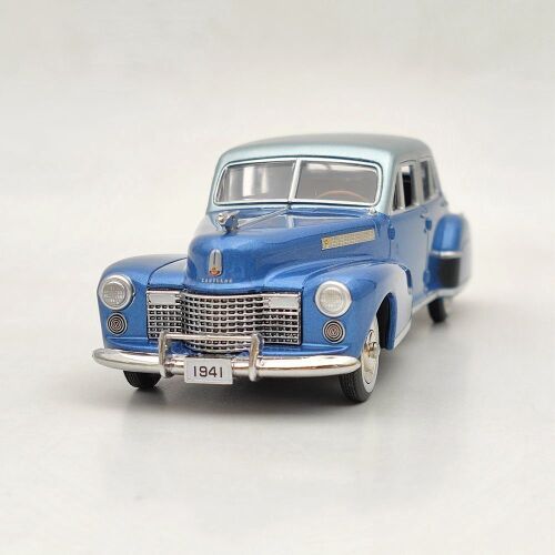 1941 CADILLAC FLEETWOOD S60 SPECIAL, SILVER OVER METALLIC BLUE.