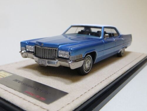 1 STAMP: 1970 CADILLAC SEDAN DEVILLE, CORINTHIAN BLUE METALLIC. LTD: 199.