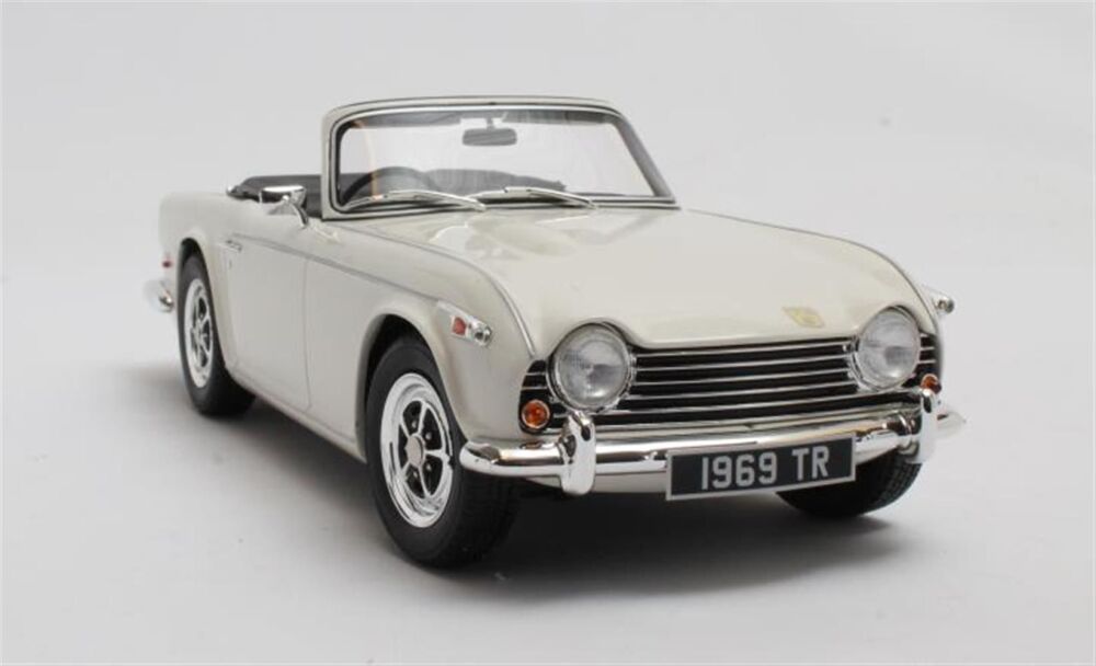1967-68 TRIUMPH TR5, OLD ENGLISH WHITE.