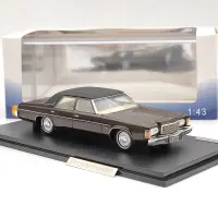 GLM: 1974 CHRYSLER NEWPORT SEDAN, METALLIC BROWN.