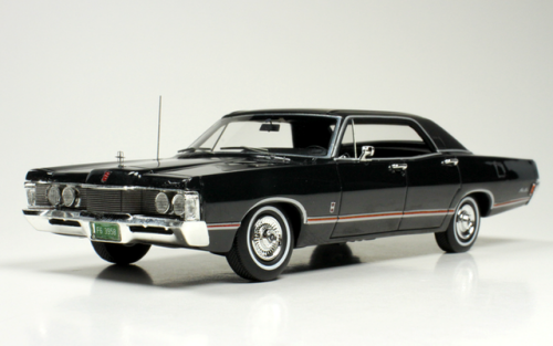 1 GOLDVARG: 1968 MERCURY BROUGHAM, BLACK.