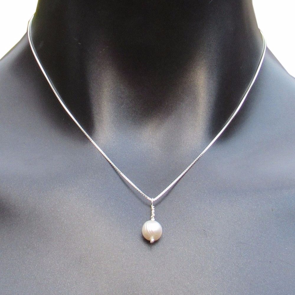 Simple Pearl Necklace - CCN2