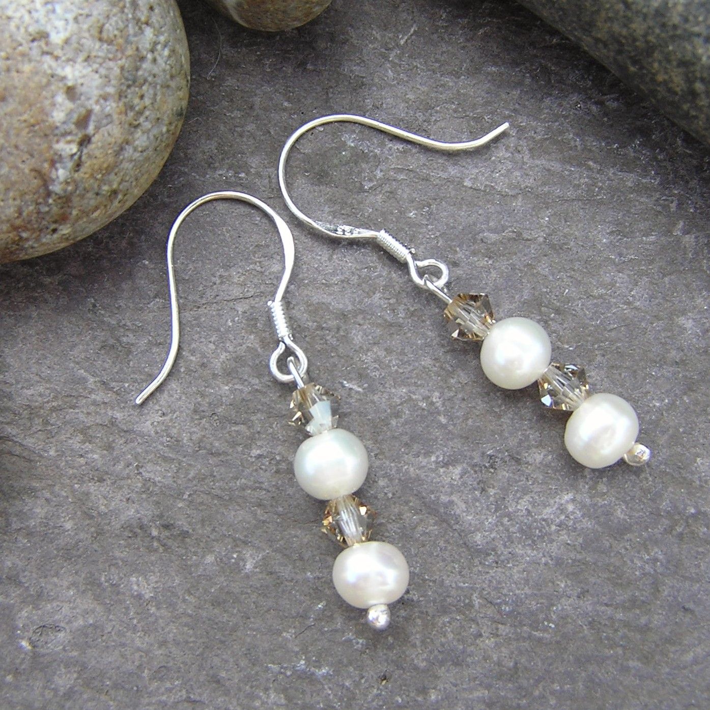 Pearl Earrings Cream and Swarovski Crystal - CCE2