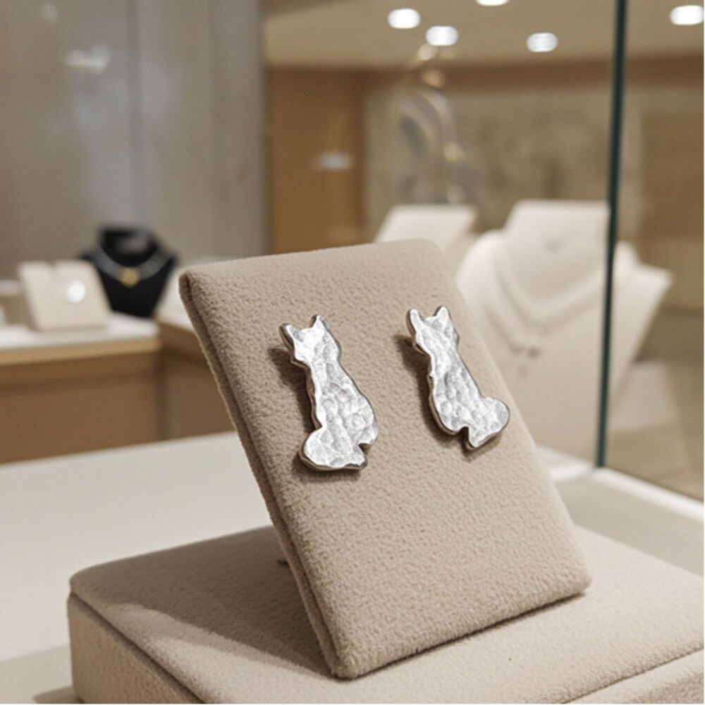 Silver Hammered Fox Stud Earrings in Sterling Silver - HCE4