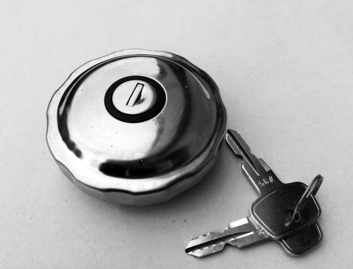 Locking Fuel Filler Cap, Stainless Steel 55-67. 211-201-551C