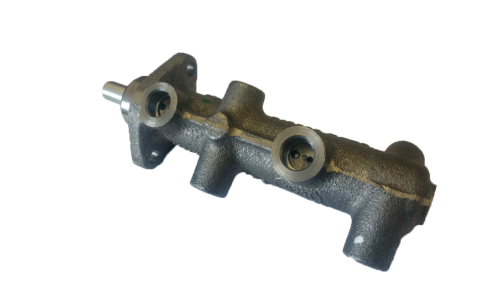 Master Cylinder 70-79 (With Servo). 211-611-021AA
