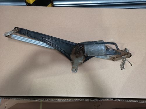 Good Used Complete Wiper Motor & Mechanism 70-74, Fits LHD & RHD.