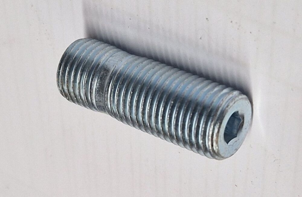 Wheel Stud M14 x1.5  38mm, Screw In     AC601SS27