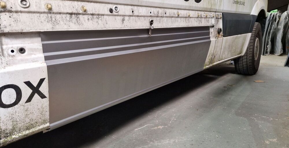 Volkswagen Crafter Centre Side Panel Repair Mercedes Sprinter 2007-2016  SCHLT009