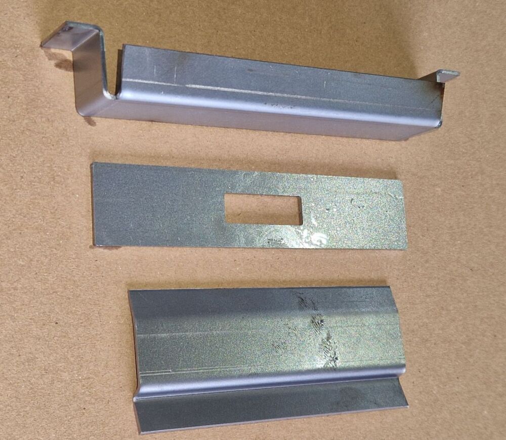 Sunroof Strengthening Cage For Latch   225-817-031B