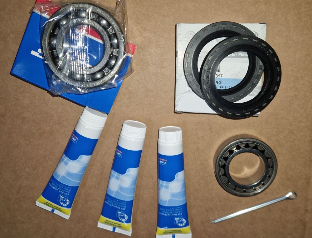 GENUINE SKF Rear Wheel Bearing Kit, SKF 71-79 & T25 (except syncro).   211-598-071